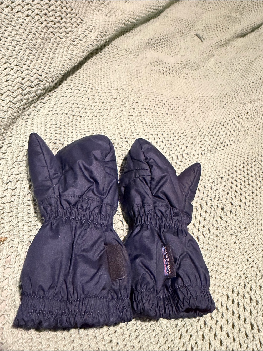 Patagonia Kids Navy Mittens